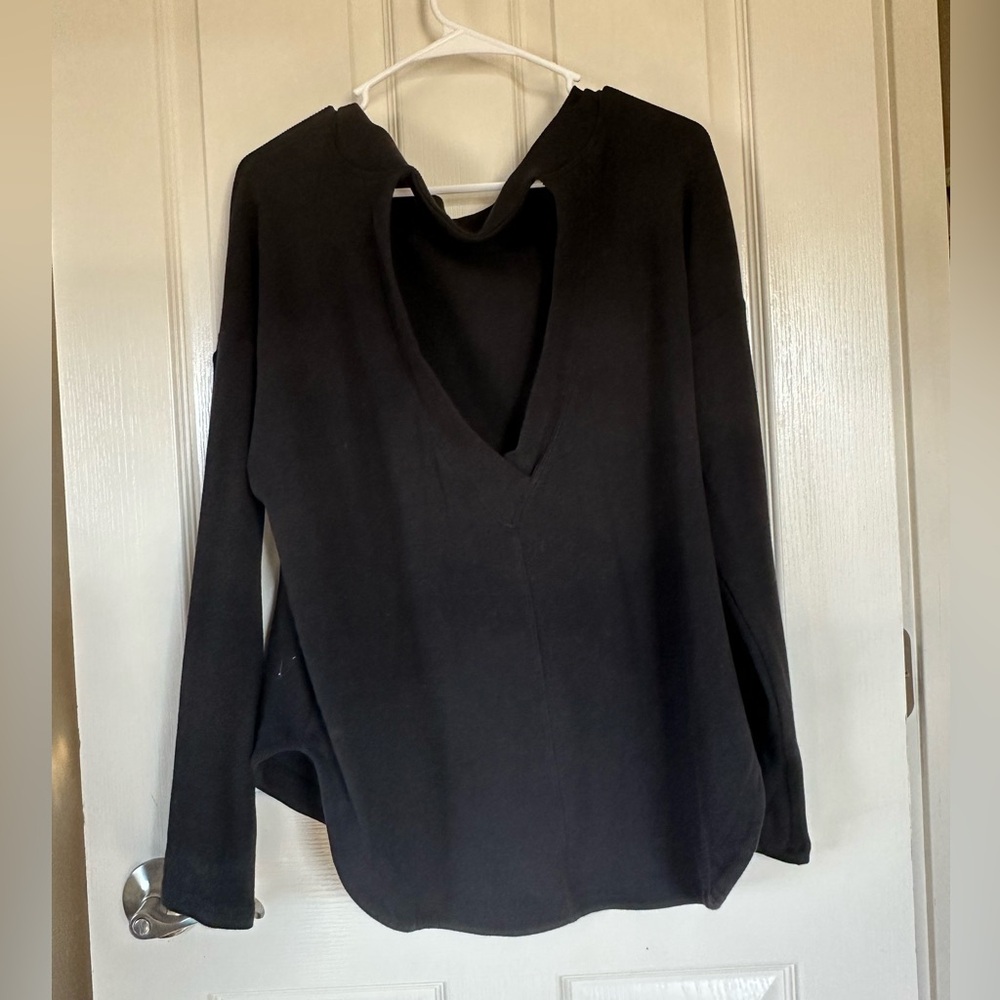 Athleta Black Long Sleeve V-Neck Top
